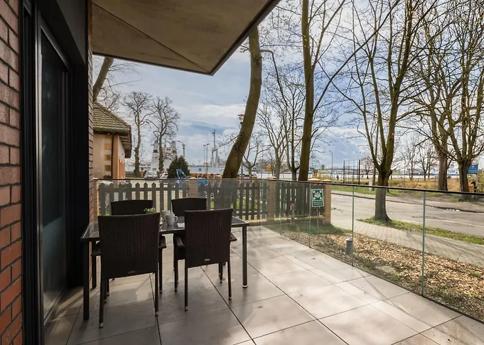 Modern With Terrace And Parking In By Renters Swinoujscie