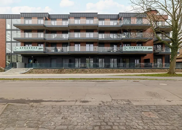 Modern With Terrace And Parking In By Renters